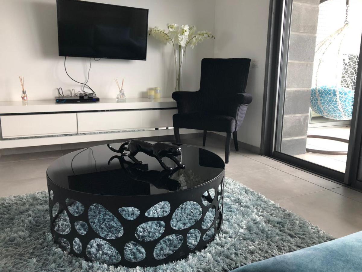 Panorama Apartment " City Garden " Bat Yam Exteriör bild