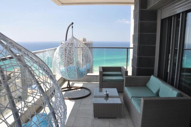 Panorama Apartment " City Garden " Bat Yam Exteriör bild