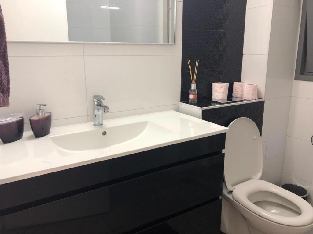 Panorama Apartment " City Garden " Bat Yam Exteriör bild