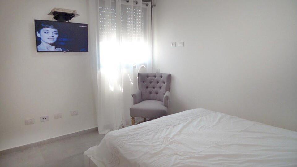 Panorama Apartment " City Garden " Bat Yam Rum bild